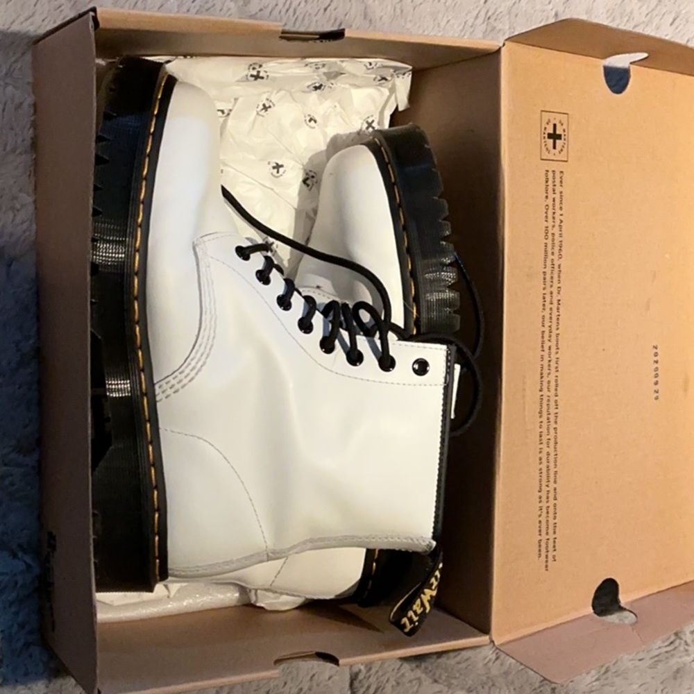 Dr. Martens 1460 Bex - white
